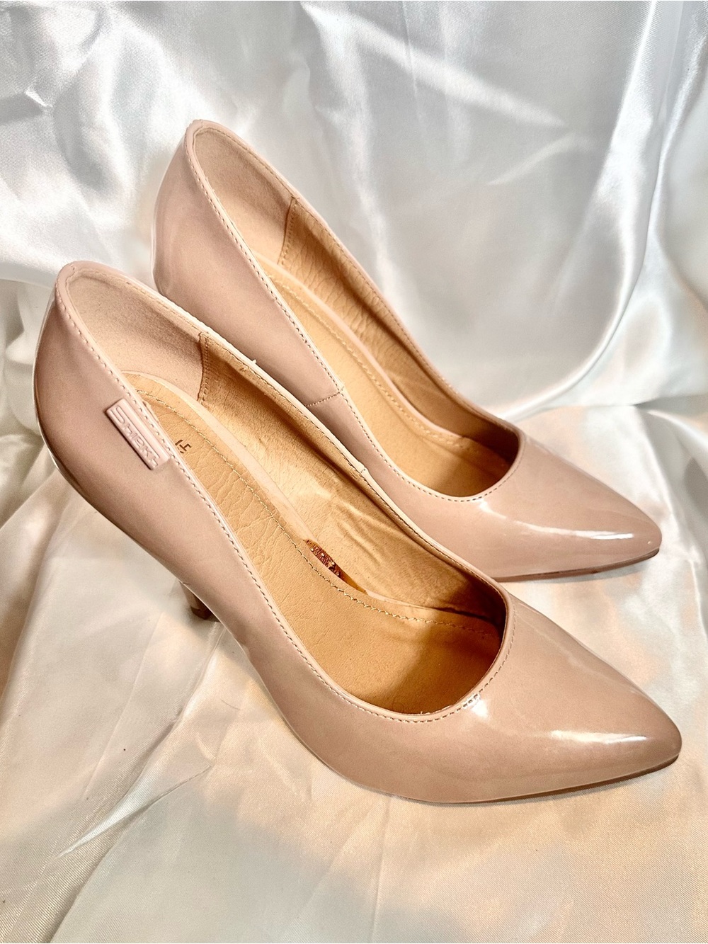 Shiekh Nude Patent Pointed-Toe Pumps